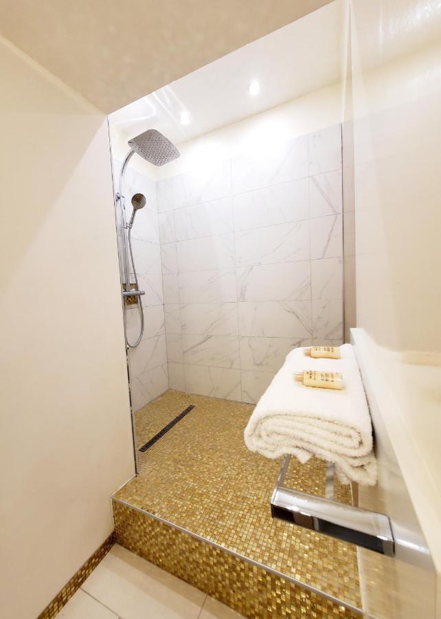 Appartement En Bord De Lac Avec Jaccuzi Publier Bagian luar foto