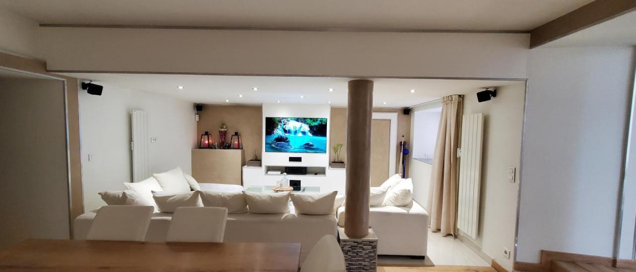 Appartement En Bord De Lac Avec Jaccuzi Publier Bagian luar foto